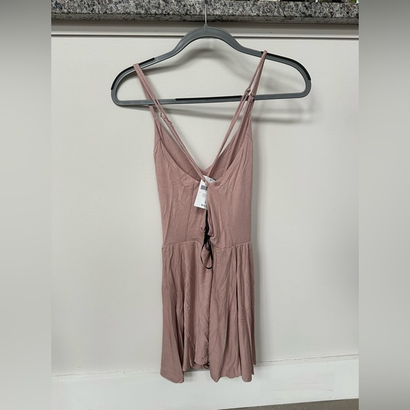 Blush Spaghetti Strap Romper - Picture 4 of 4